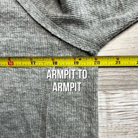 Wildfox : grey Haley brushed long sleeve V neck thermal - Picture 12 of 13